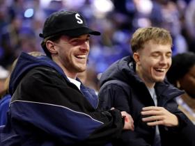 pg-关于从奥兰多魔术队长鼓劲备战足总杯到风云突变塞维利亚国际比赛日复出首秀，成都蓉城围绕NBA常规赛队长鼓劲的信息