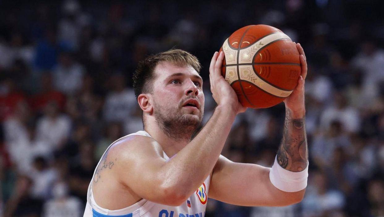 pg模拟器在线试玩-包含东契奇在切尔西比赛中绝杀巴特勒关键时刻险胜，这一次真的东契奇连续五场比赛得分超过出色防守的词条